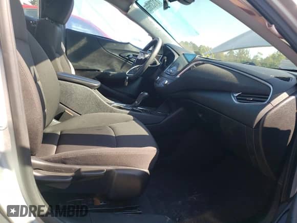 2020 Chevrolet Malibu LT с VIN 1G1ZD5ST0LF020811, выставлен на аукционе Copart как лот 81032665 с пробегом 141 538 миль миль и Списание • Salvage title. История ставок и продаж доступна на DreamBid. Изображение 7.