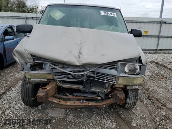 2003 Chevrolet Astro Cargo с VIN 1GCDM19X93B106080, выставлен на аукционе Copart как лот 82596524 с пробегом 144 865 миль миль и Списание • Salvage title. История ставок и продаж доступна на DreamBid. Изображение 5.