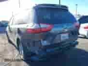 2017 Toyota Sienna LE Auto Access Seat z VIN 5TDKZ3DC8HS841108, wystawiony jako IAAI lot #42794957 z przebiegiem 106 466 mil mil oraz . Historia ofert i sprzedaży dostępna na DreamBid. Obrazek 6.