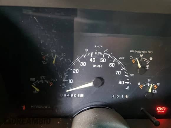 1994 GMC Sierra 1500 z VIN 1GTDC14Z1RZ523740, wystawiony jako Copart lot #59495755 z przebiegiem 94 906 mil mil oraz Czysty tytuł • Clean title. Historia ofert i sprzedaży dostępna na DreamBid. Obrazek 9.