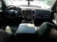 2017 Ram 1500 Rebel z VIN 1C6RR7YT4HS794237, wystawiony jako Copart lot #84383725 z przebiegiem 111 654 mil mil oraz Szkoda całkowita • Salvage title. Historia ofert i sprzedaży dostępna na DreamBid. Obrazek 8.