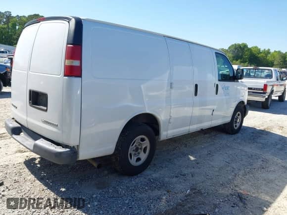 2004 Chevrolet Express Cargo с VIN 1GCFG15T141189899, выставлен на аукционе IAAI как лот 42134101 с пробегом 191 632 миль миль и . История ставок и продаж доступна на DreamBid. Изображение 4.