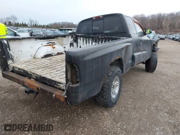 1999 Dodge Dakota SLT с VIN 1B7GG22Y6XS231301, выставлен на аукционе IAAI как лот 41427598 с пробегом Не указан миль и . История ставок и продаж доступна на DreamBid. Изображение 4.