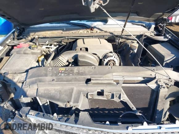 2011 Chevrolet Suburban LS z VIN 1GNSKHE38BR374897, wystawiony jako IAAI lot #41357888 z przebiegiem 112 839 mil mil oraz . Historia ofert i sprzedaży dostępna na DreamBid. Obrazek 10.