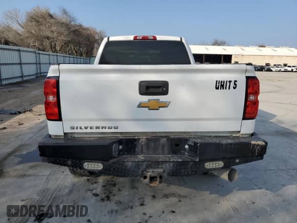 2018 Chevrolet Silverado 2500HD z VIN 1GC2KUEY1JZ234895, wystawiony jako Copart lot #44267675 z przebiegiem 192 144 mil mil oraz Szkoda całkowita • Salvage title. Historia ofert i sprzedaży dostępna na DreamBid. Obrazek 6.