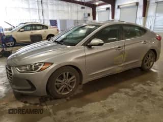 2017 Hyundai Elantra SE z VIN 5NPD84LF6HH007664, wystawiony jako Copart lot #81215725 z przebiegiem 116 442 mil mil oraz Szkoda całkowita • Salvage title. Historia ofert i sprzedaży dostępna na DreamBid. Obrazek 1.