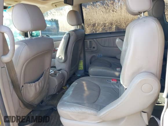 2005 Toyota Sienna XLE z VIN 5TDZA22CX5S385157, wystawiony jako IAAI lot #41622454 z przebiegiem 283 270 mil mil oraz . Historia ofert i sprzedaży dostępna na DreamBid. Obrazek 8.