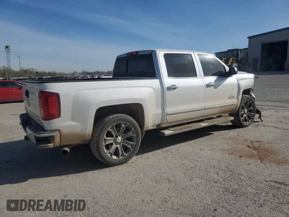 2018 Chevrolet Silverado 1500 High Country with VIN 3GCUKTEJ1JG435007, listed as a Copart auction lot 50373165 with 132,400 mi miles and Salvage title. Bid and sale history available at DreamBid. Image 3.