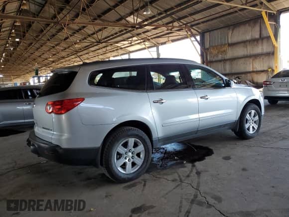 2011 Chevrolet Traverse 2LT with VIN 1GNKRJED5BJ169757, listed as a Copart auction lot 84573965 with 122,514 mi miles and Salvage title. Bid and sale history available at DreamBid. Image 3.