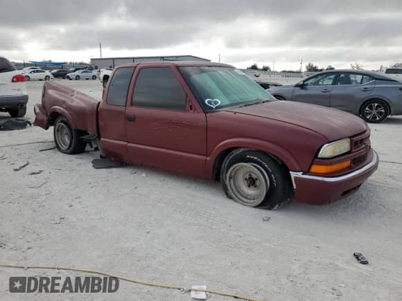2001 Chevrolet S-10 с VIN 1GCCS195218141358, выставлен на аукционе Copart как лот 45118945 с пробегом 189 314 миль миль и Списание • Salvage title. История ставок и продаж доступна на DreamBid. Изображение 4.