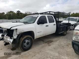 2013 Chevrolet Silverado 3500 z VIN 1GB4CZCG3DF152206, wystawiony jako Copart lot #79025734 z przebiegiem 180 096 mil mil oraz Szkoda całkowita • Salvage title. Historia ofert i sprzedaży dostępna na DreamBid. Obrazek 1.
