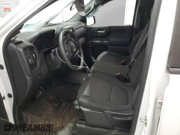2020 Chevrolet Silverado 1500 Work Truck z VIN 1GCRWAEF9LZ321866, wystawiony jako Copart lot #55169775 z przebiegiem 117 565 mil mil oraz Szkoda całkowita • Salvage title. Historia ofert i sprzedaży dostępna na DreamBid. Obrazek 7.