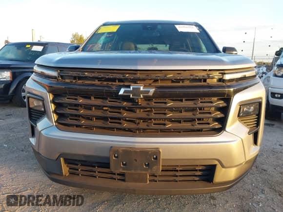 2024 Chevrolet Traverse FWD LS with VIN 1GNEREKS4RJ147976, listed as a IAAI auction lot 43356321 with 18,378 mi miles and . Bid and sale history available at DreamBid. Image 12.