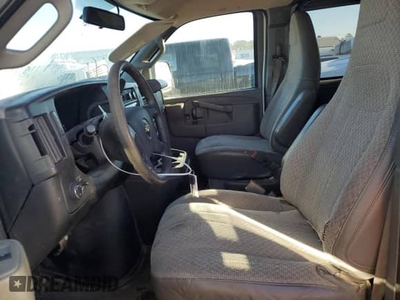 2017 Chevrolet Express Passenger LT с VIN 1GAZGMFG0H1276319, выставлен на аукционе Copart как лот 80793994 с пробегом 185 931 миль миль и Чистый • Clean title. История ставок и продаж доступна на DreamBid. Изображение 7.