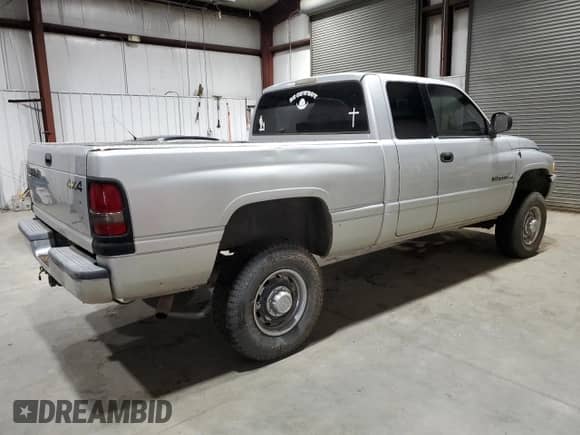 2001 Dodge 2500 with VIN 1B7KF23W21J615695, listed as a Copart auction lot 81850084 with 162,715 mi miles and Clean title. Bid and sale history available at DreamBid. Image 3.