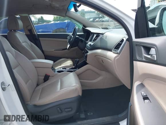 2018 Hyundai Tucson Value с VIN KM8J3CA29JU675168, выставлен на аукционе IAAI как лот 42987146 с пробегом Не указан миль и . История ставок и продаж доступна на DreamBid. Изображение 5.