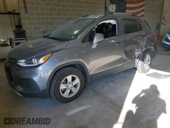 2019 Chevrolet Trax LT с VIN KL7CJPSB5KB765291, выставлен на аукционе Copart как лот 84942055 с пробегом 43 100 миль миль и Списание • Salvage title. История ставок и продаж доступна на DreamBid. Изображение 1.