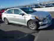 2017 Hyundai Sonata SE z VIN 5NPE24AF9HH578588, wystawiony jako IAAI lot #43503624 z przebiegiem 117 569 mil mil oraz . Historia ofert i sprzedaży dostępna na DreamBid. Obrazek 12.