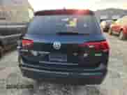 2020 Volkswagen Tiguan S с VIN 3VV0B7AX9LM084093, выставлен на аукционе Copart как лот 70844015 с пробегом 60 514 миль миль и Списание • Salvage title. История ставок и продаж доступна на DreamBid. Изображение 6.