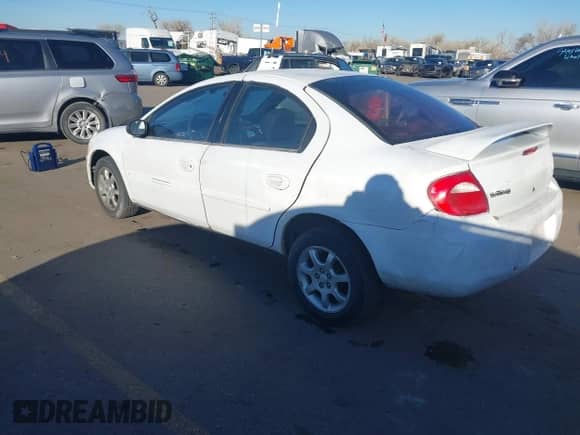 2004 Dodge Neon SXT z VIN 1B3ES56C34D502063, wystawiony jako IAAI lot #41666931 z przebiegiem 227 531 mil mil oraz . Historia ofert i sprzedaży dostępna na DreamBid. Obrazek 3.
