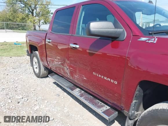 2014 Chevrolet Silverado 1500 LT z VIN 3GCUKREC9EG158245, wystawiony jako IAAI lot #43159415 z przebiegiem 161 214 mil mil oraz . Historia ofert i sprzedaży dostępna na DreamBid. Obrazek 6.