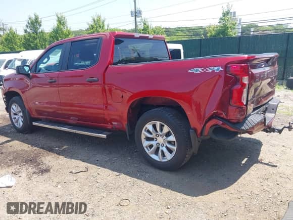 2021 Chevrolet Silverado 1500 Custom z VIN 1GCPYBEK3MZ297408, wystawiony jako IAAI lot #42639338 z przebiegiem 36 295 mil mil oraz . Historia ofert i sprzedaży dostępna na DreamBid. Obrazek 3.