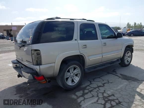 2004 Chevrolet Tahoe LS с VIN 1GNEC13T24R153092, выставлен на аукционе IAAI как лот 42508196 с пробегом 175 580 миль миль и . История ставок и продаж доступна на DreamBid. Изображение 4.