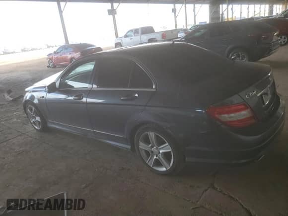2011 Mercedes-Benz C 300 Sport z VIN WDDGF8BB9BR156620, wystawiony jako Copart lot #85913575 z przebiegiem Nie podano mil oraz Szkoda całkowita • Salvage title. Historia ofert i sprzedaży dostępna na DreamBid. Obrazek 2.