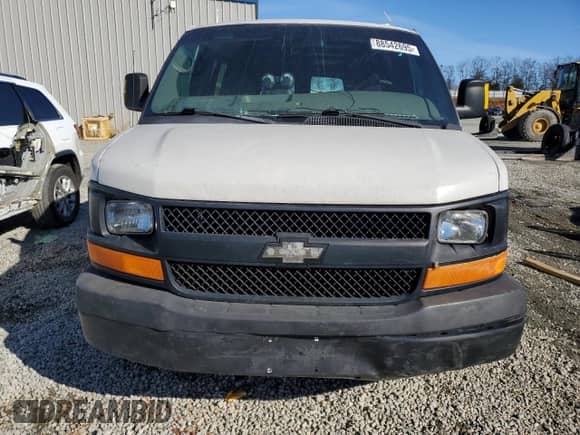 2010 Chevrolet Express Cargo with VIN 1GCUGADX1A1106446, listed as a Copart auction lot 88542695 with 184,062 mi miles and Salvage title. Bid and sale history available at DreamBid. Image 5.