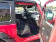 2024 Jeep Wrangler Sport S z VIN 1C4PJXAN4RW124135, wystawiony jako IAAI lot #41909003 z przebiegiem 36 467 mil mil oraz . Historia ofert i sprzedaży dostępna na DreamBid. Obrazek 5.