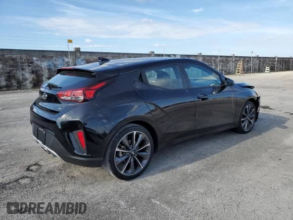 2020 Hyundai Veloster 2.0 z VIN KMHTG6AF5LU030585, wystawiony jako Copart lot #67114883 z przebiegiem 25 577 mil mil oraz . Historia ofert i sprzedaży dostępna na DreamBid. Obrazek 3.