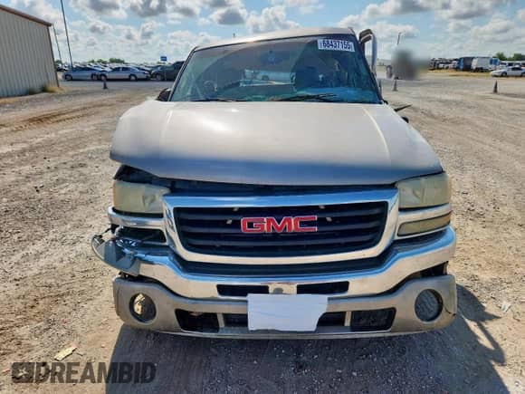 2003 GMC Sierra 1500 SLE with VIN 2GTEC19T331157918, listed as a Copart auction lot 68437155 with 130,152 mi miles and Salvage title. Bid and sale history available at DreamBid. Image 5.