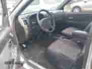 2010 Chevrolet Colorado 1LT z VIN 1GCDSCDE7A8143405, wystawiony jako IAAI lot #41578223 z przebiegiem 158 886 mil mil oraz . Historia ofert i sprzedaży dostępna na DreamBid. Obrazek 5.