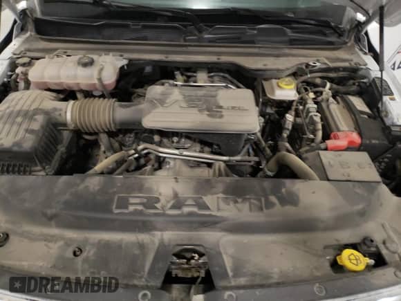 2025 Ram 1500 Tradesman z VIN 1C6RRFCG5SN554561, wystawiony jako Copart lot #70898475 z przebiegiem 5 751 mil mil oraz Szkoda całkowita • Salvage title. Historia ofert i sprzedaży dostępna na DreamBid. Obrazek 11.