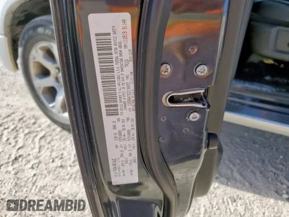 2016 Ram 1500 Laramie z VIN 1C6RR6NT6GS190055, wystawiony jako Copart lot #66811095 z przebiegiem 183 146 mil mil oraz Szkoda całkowita • Salvage title. Historia ofert i sprzedaży dostępna na DreamBid. Obrazek 12.