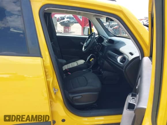 2018 Jeep Renegade Latitude with VIN ZACCJABB2JPJ27064, listed as a IAAI auction lot 42952232 with 44,706 mi miles and . Bid and sale history available at DreamBid. Image 5.