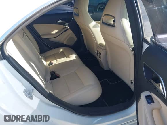 2016 Mercedes-Benz CLA 250 с VIN WDDSJ4EB6GN323334, выставлен на аукционе IAAI как лот 43022948 с пробегом 76 332 миль миль и . История ставок и продаж доступна на DreamBid. Изображение 8.