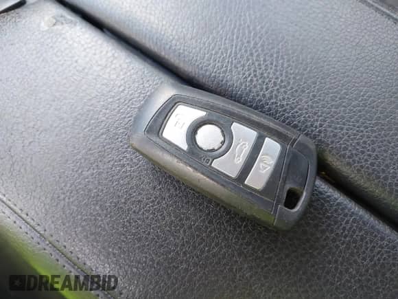 2012 BMW 5 Series 535i с VIN WBAFR7C59CC812817, выставлен на аукционе IAAI как лот 43383465 с пробегом 200 498 миль миль и . История ставок и продаж доступна на DreamBid. Изображение 11.