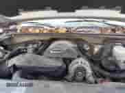 2006 Chevrolet Silverado 1500 LT1 z VIN 1GCEK19Z16Z220095, wystawiony jako IAAI lot #43547926 z przebiegiem 141 419 mil mil oraz . Historia ofert i sprzedaży dostępna na DreamBid. Obrazek 10.