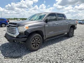 2017 Toyota Tundra Limited с VIN 5TFHW5F15HX596644, выставлен на аукционе Copart как лот 61352225 с пробегом 198 223 миль миль и Списание • Salvage title. История ставок и продаж доступна на DreamBid. Изображение 1.