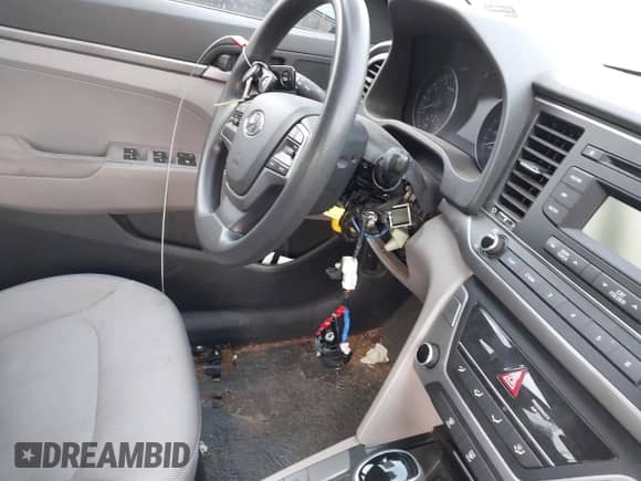 2017 Hyundai Elantra SE z VIN 5NPD74LF1HH203658, wystawiony jako IAAI lot #43470266 z przebiegiem 91 296 mil mil oraz . Historia ofert i sprzedaży dostępna na DreamBid. Obrazek 6.