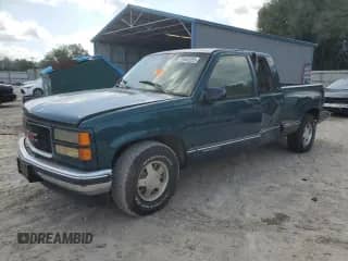1997 GMC Sierra 1500 z VIN 2GTEC19R4V1506513, wystawiony jako Copart lot #55646355 z przebiegiem Nie podano mil oraz Czysty tytuł • Clean title. Historia ofert i sprzedaży dostępna na DreamBid. Obrazek 1.