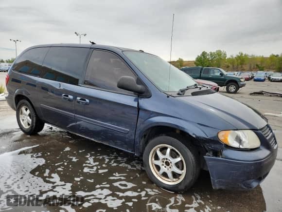 2007 Dodge Grand Caravan SXT with VIN 2D4GP44L37R248977, listed as a Copart auction lot 81631125 with 160,945 mi miles and Salvage title. Bid and sale history available at DreamBid. Image 4.