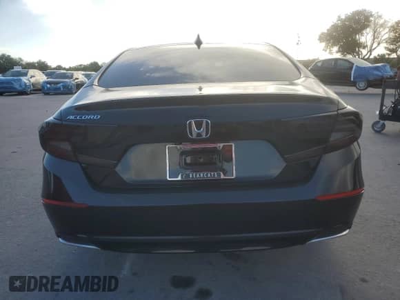 2018 Honda Accord EX z VIN 1HGCV1F47JA149873, wystawiony jako Copart lot #82581175 z przebiegiem 114 260 mil mil oraz Szkoda całkowita • Salvage title. Historia ofert i sprzedaży dostępna na DreamBid. Obrazek 6.