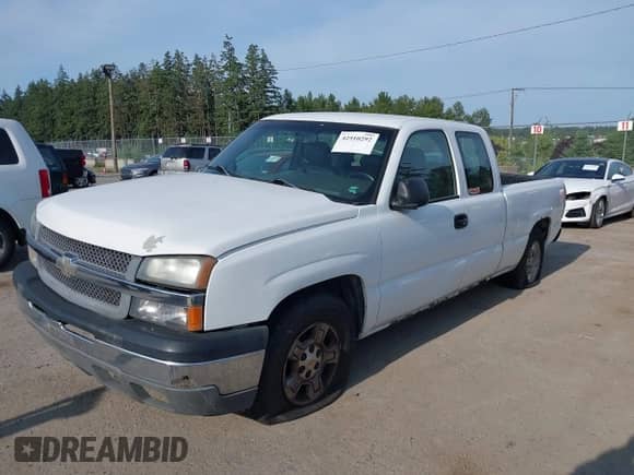 2006 Chevrolet Silverado 1500 Work Truck with VIN 1GCEC19XX6Z213352, listed as a IAAI auction lot 42510292 with 210,194 mi miles and . Bid and sale history available at DreamBid. Image 2.
