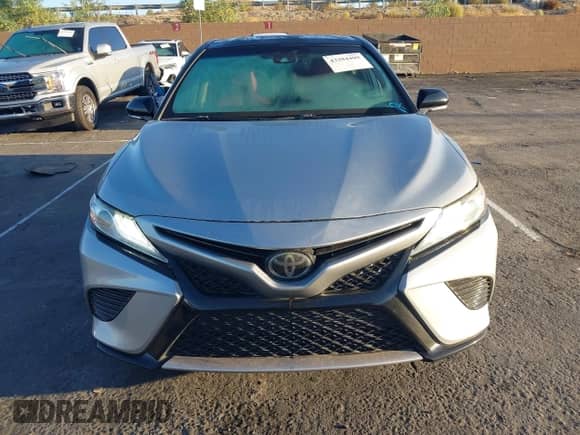 2020 Toyota Camry XSE z VIN 4T1K61AK3LU322864, wystawiony jako IAAI lot #43384409 z przebiegiem 89 916 mil mil oraz . Historia ofert i sprzedaży dostępna na DreamBid. Obrazek 12.