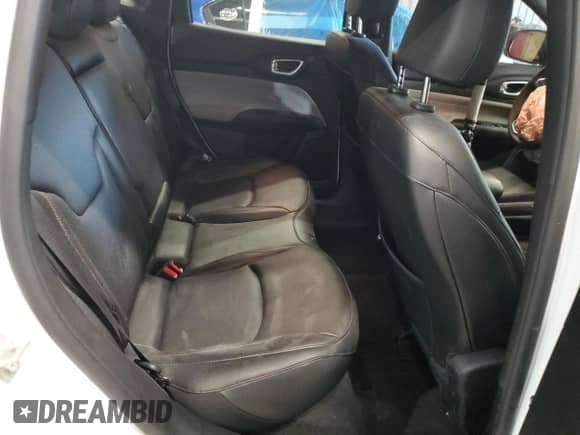 2024 Jeep Compass Latitude Lux с VIN 3C4NJDFN7RT132380, выставлен на аукционе Copart как лот 65457005 с пробегом 8 257 миль миль и Списание • Salvage title. История ставок и продаж доступна на DreamBid. Изображение 11.