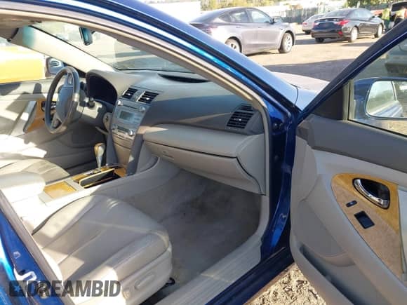 2007 Toyota Camry LE с VIN JTNBK46K173009605, выставлен на аукционе IAAI как лот 43345129 с пробегом 119 871 миль миль и . История ставок и продаж доступна на DreamBid. Изображение 5.