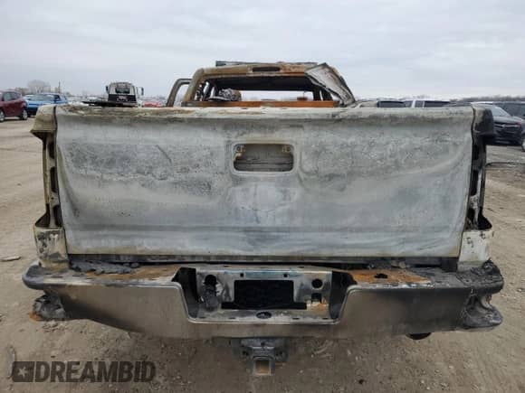 2015 Chevrolet Silverado 2500HD Work Truck с VIN 1GC1KUEG9FF133891, выставлен на аукционе Copart как лот 43972065 с пробегом Не указан миль и На запчасти • Non repairable. История ставок и продаж доступна на DreamBid. Изображение 6.