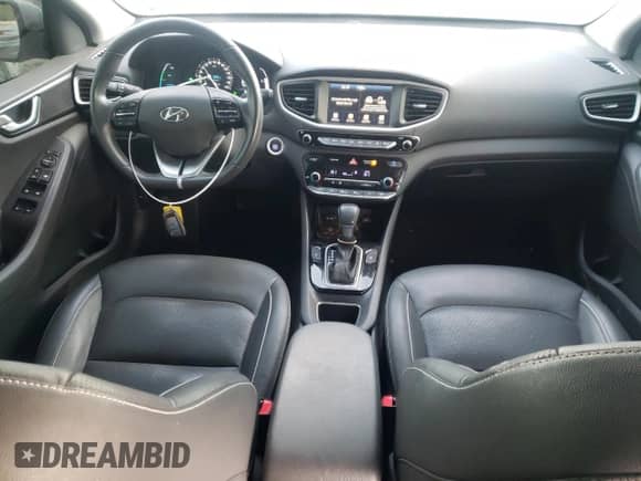 2017 Hyundai Ioniq Limited с VIN KMHC85LC6HU047736, выставлен на аукционе Copart как лот 39272104 с пробегом 63 814 миль миль и . История ставок и продаж доступна на DreamBid. Изображение 8.